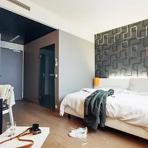 https://harrys-home-munchen.getmunichhotels.com