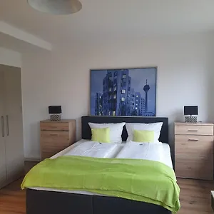 https://studiotel-top-loft.topcolognehotels.com